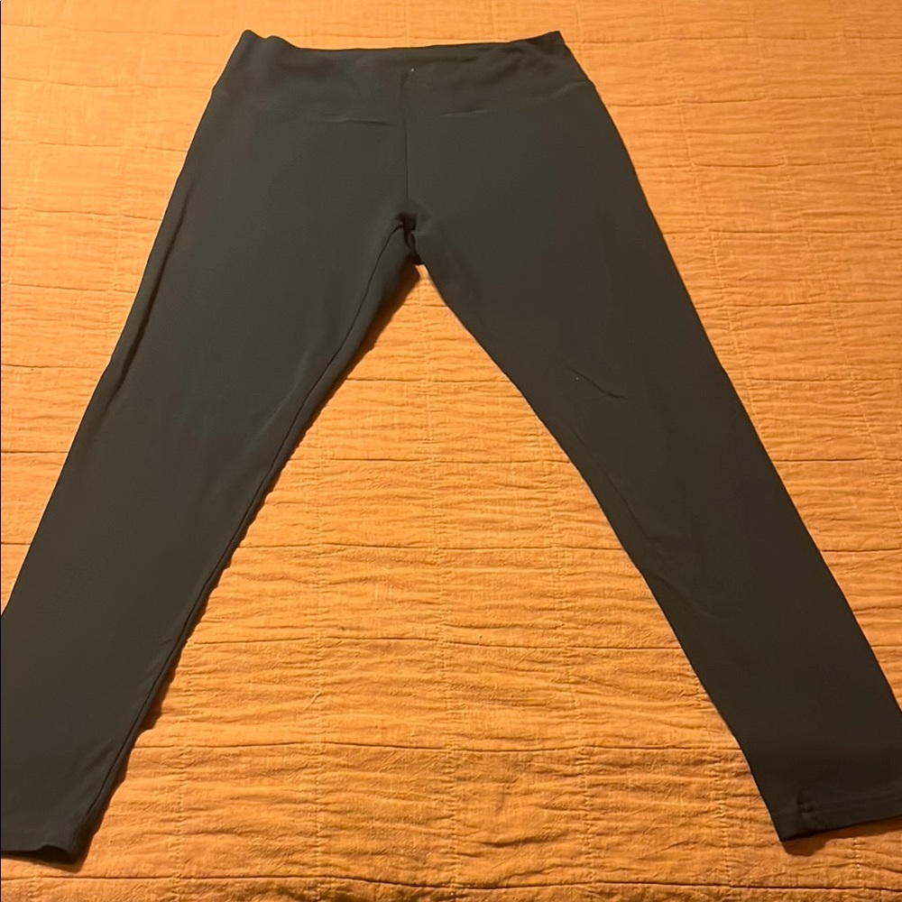 Offline by aerie basic black leggings